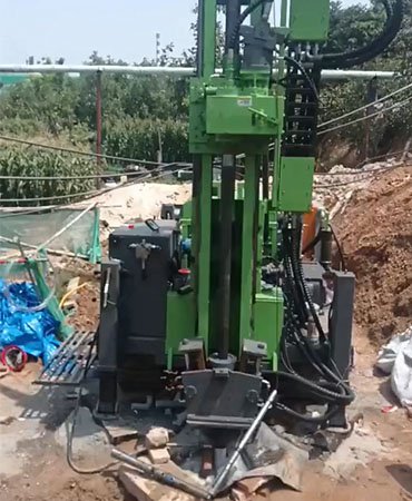 Fully hydraulic core drilling rig