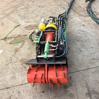 Customized Small Underwater Cleaning Robot