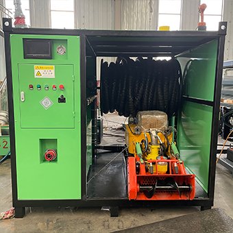 Rapidly Deployable Emergency Cleaning Robot