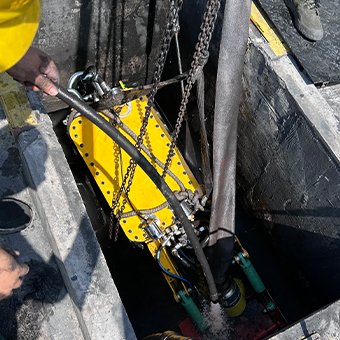 Oil Tank Underwater Cleaning Robot